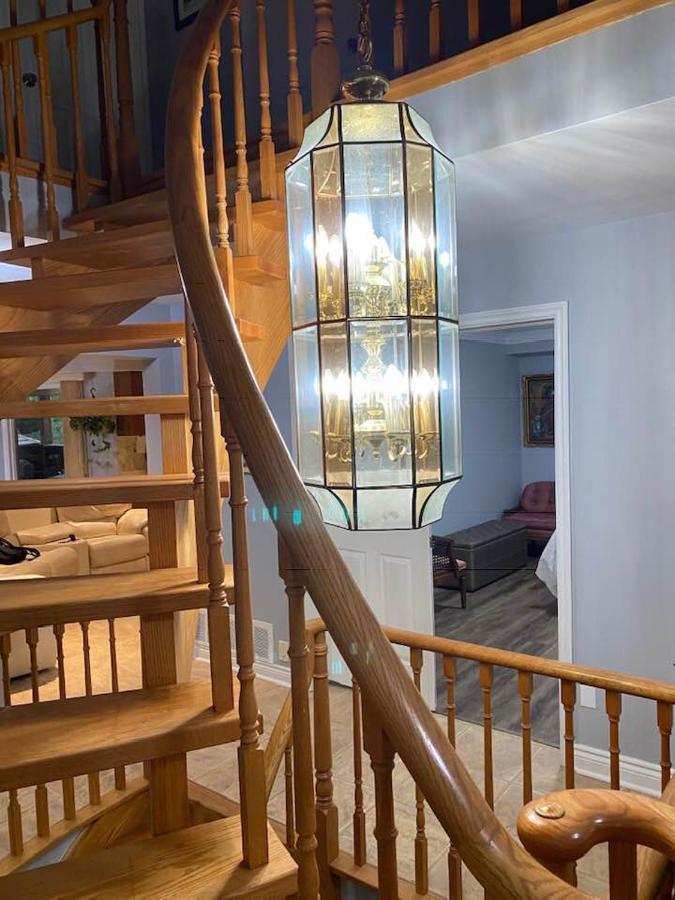 Luxury Suites At Military Trail Toronto Exteriör bild